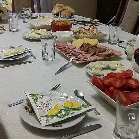 Goscinne Lesny Zakatek Kepiaste